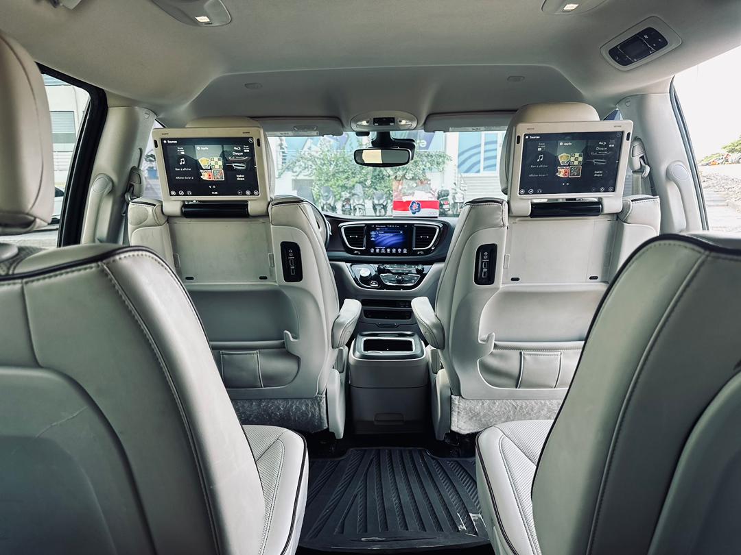 CHRYSLER PACIFICA PREMIUM