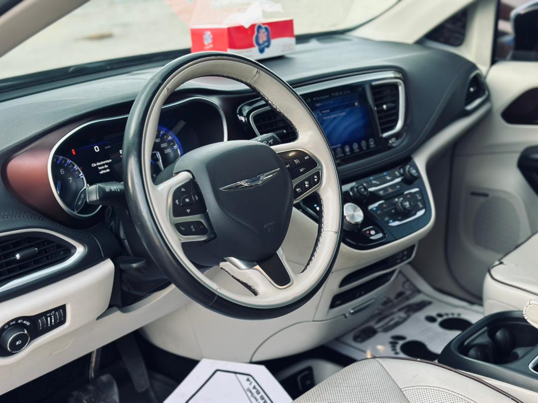 CHRYSLER PACIFICA PREMIUM