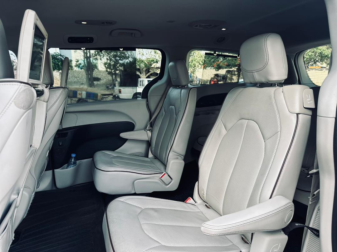 CHRYSLER PACIFICA PREMIUM