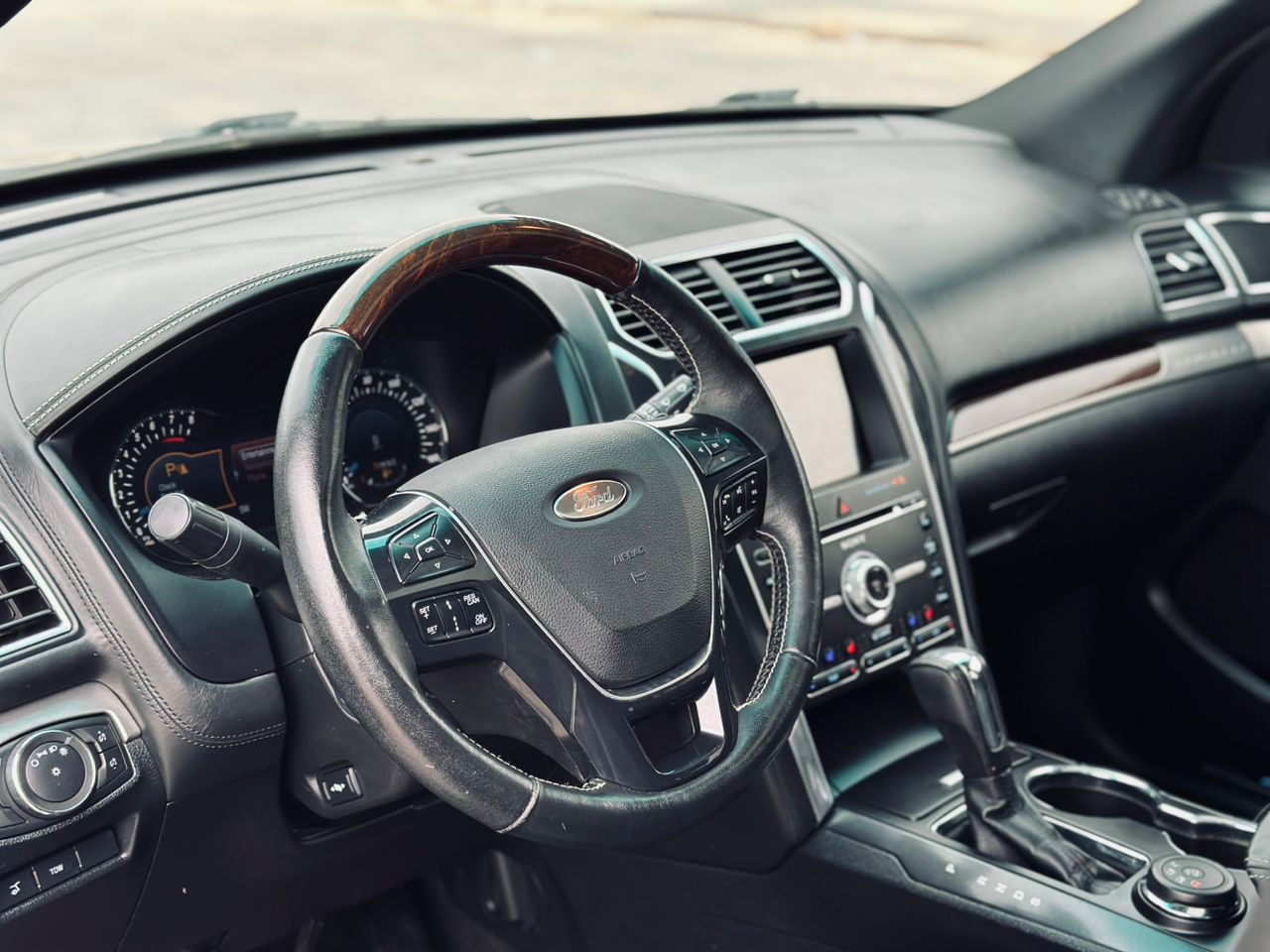 FORD EDGE TITANIUM 2017