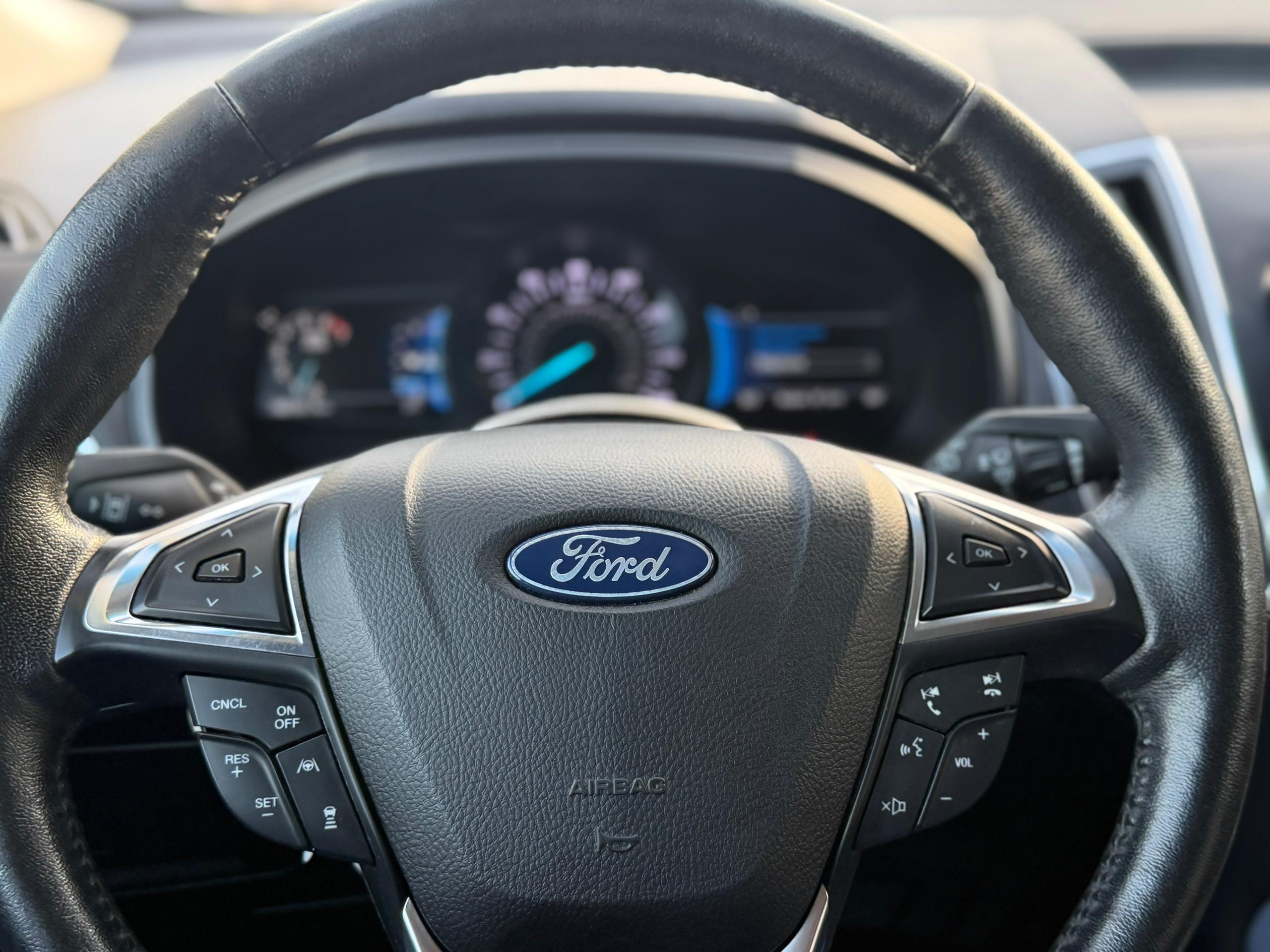 FORD EDGE TITANIUM 2022*