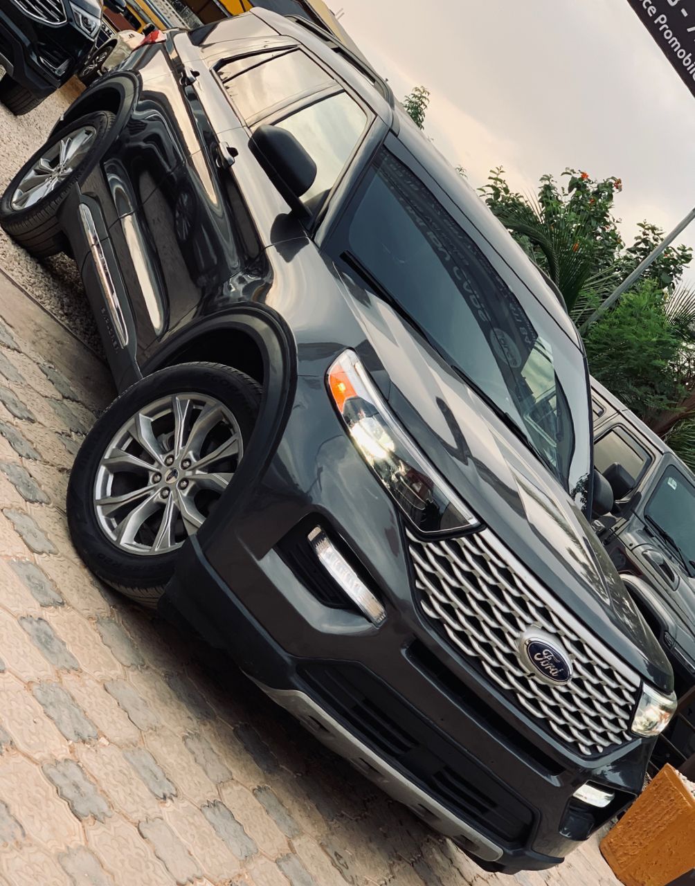 FORD EXPLORER XLT 2020