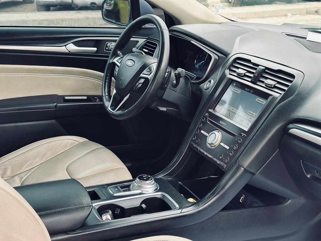 FORD FUSION TITANIUM AWD