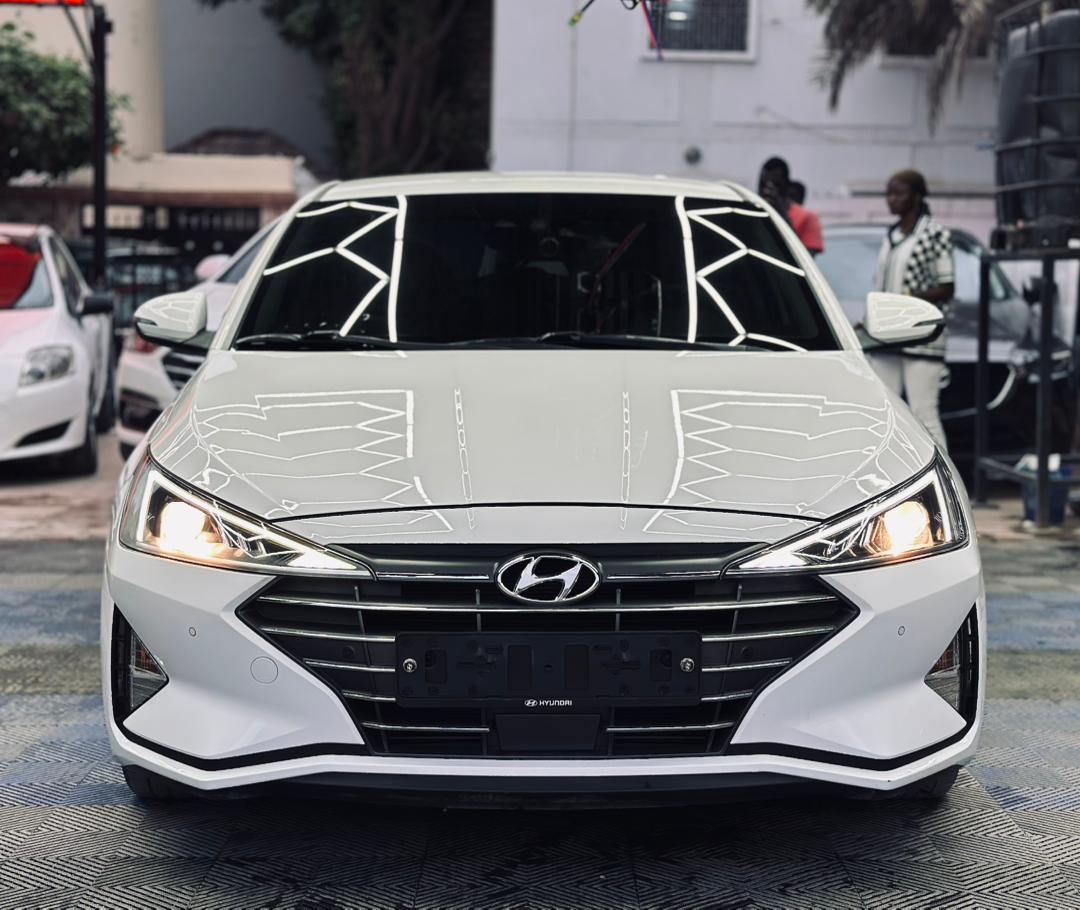 HYUNDAI AVANTE 2020..