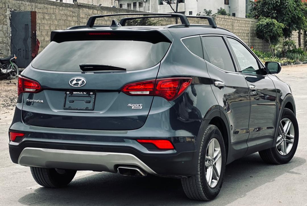 HYUNDAI SANTAFE LIMITED 2017
