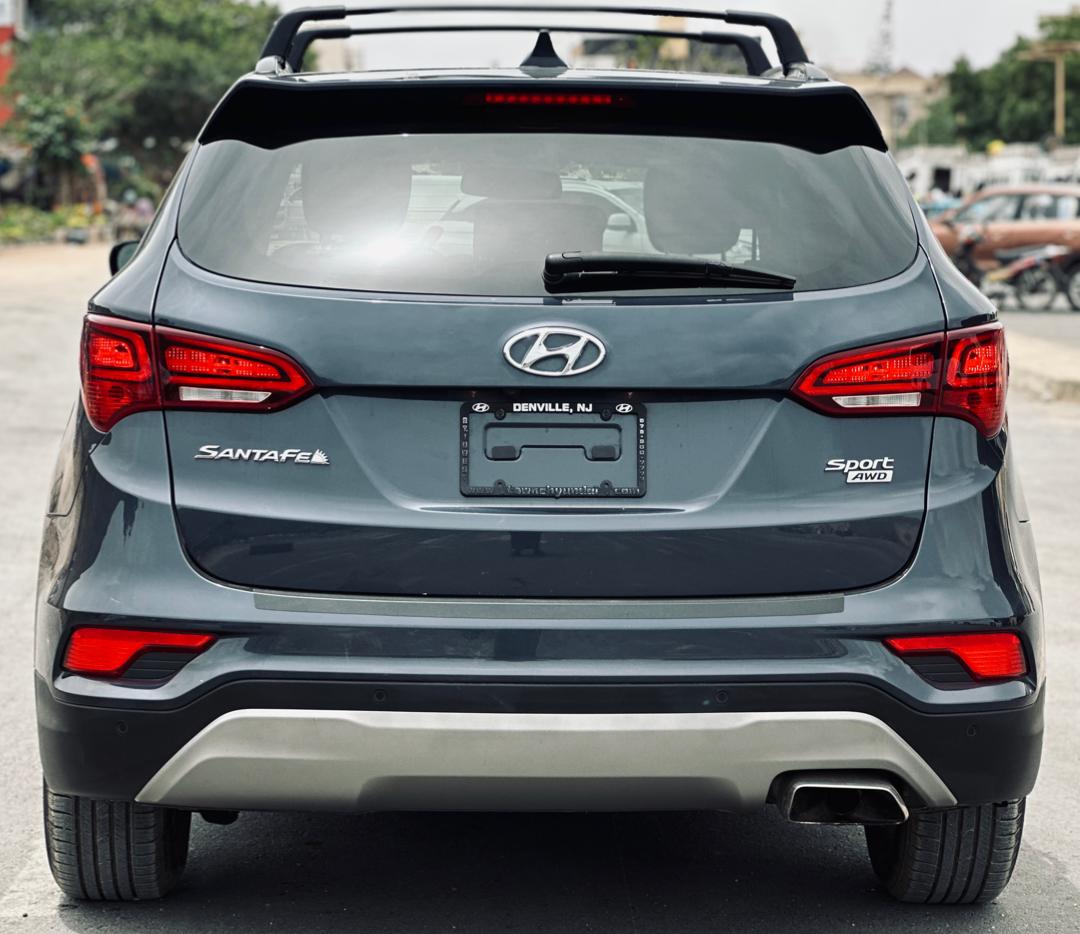HYUNDAI SANTAFE LIMITED 2017