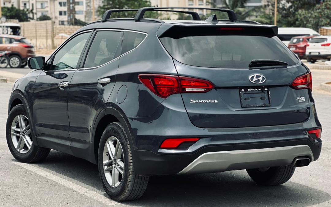 HYUNDAI SANTAFE LIMITED 2017
