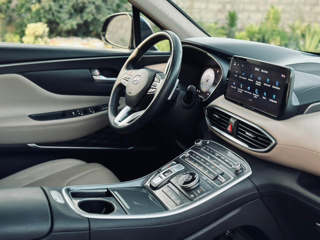 HYUNDAI SANTAFE PREMIUM 2023