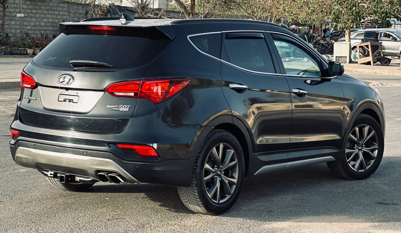 HYUNDAI SANTAFE ULTIMATE 2017