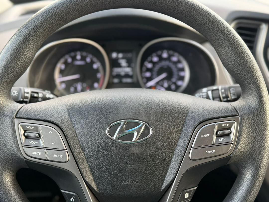 HYUNDAI SANTAFEE 2017.