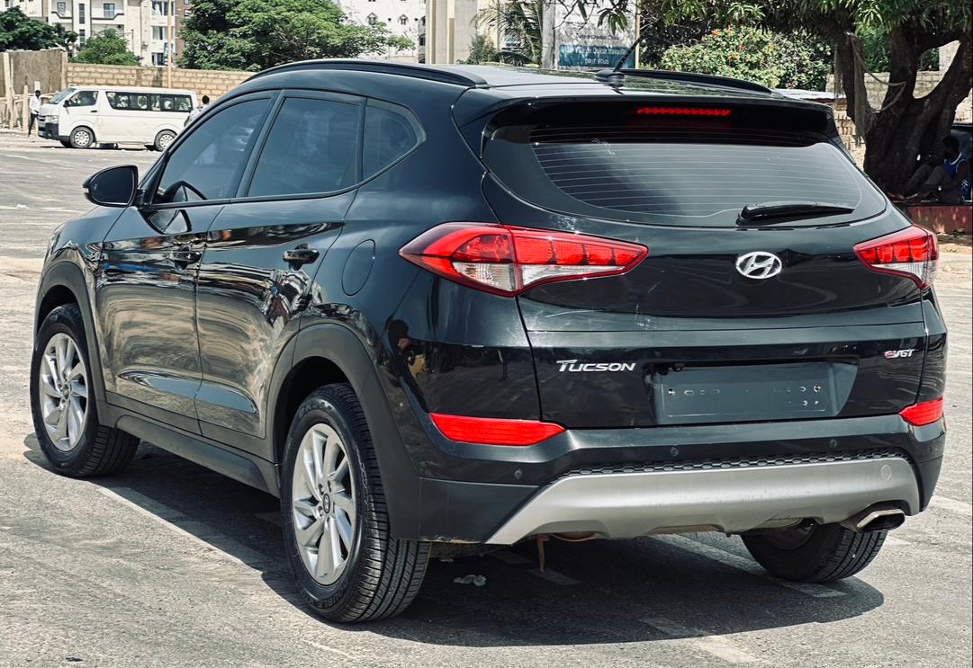HYUNDAI TUCSON EVGT 2017 67000 miles