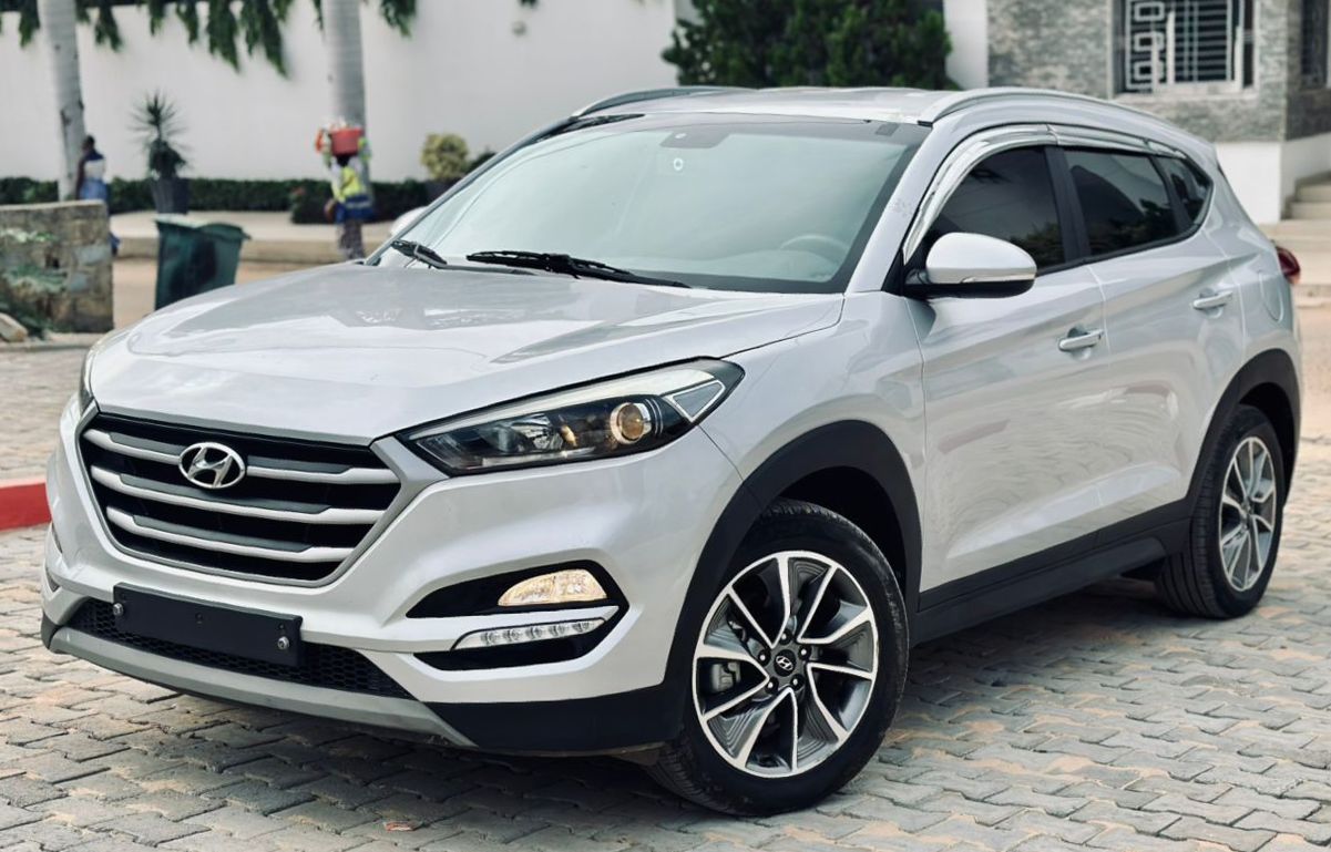 HYUNDAI TUCSON EVGT 2017 gris