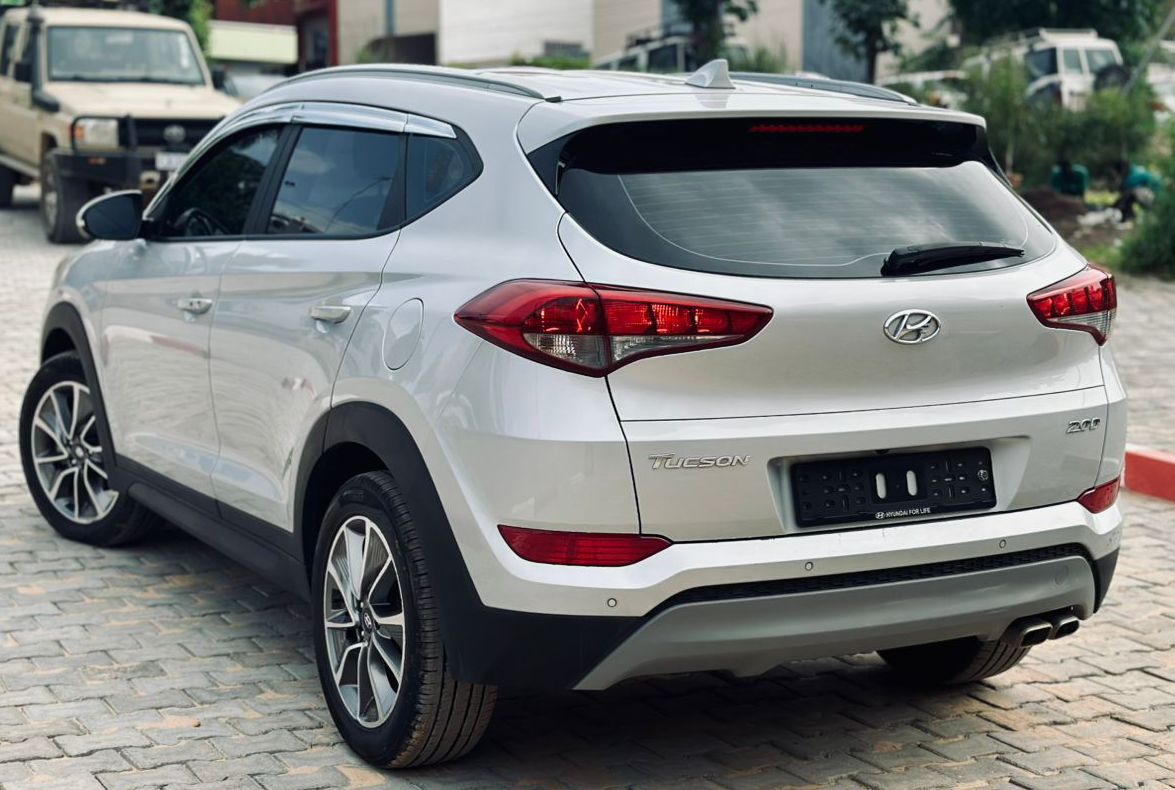 HYUNDAI TUCSON EVGT 2017 gris