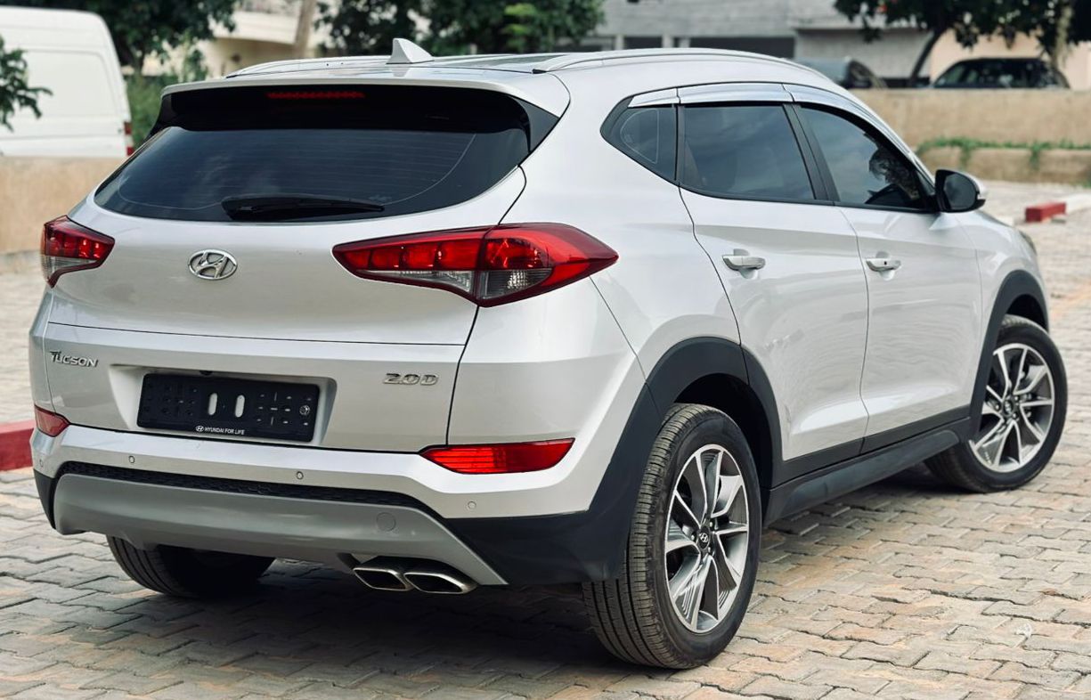 HYUNDAI TUCSON EVGT 2017 gris