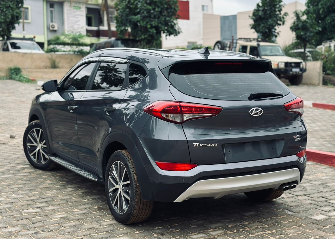 HYUNDAI TUCSON EVGT 4WD 2017