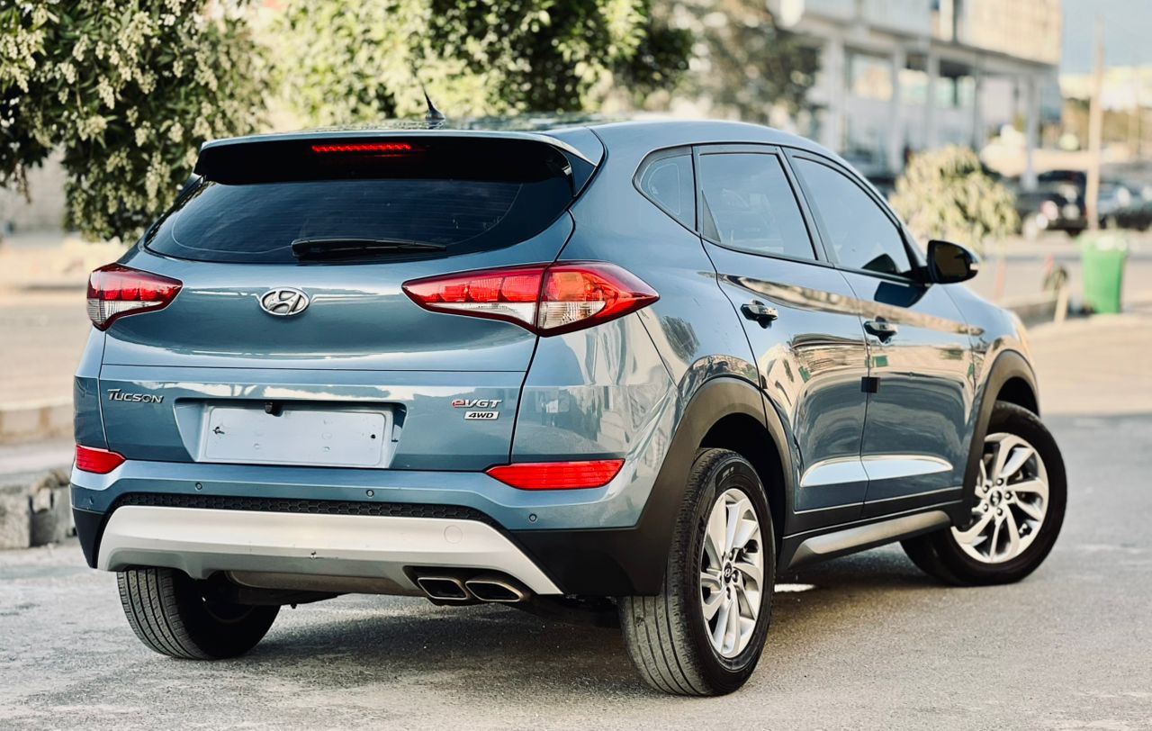 HYUNDAI TUCSON evgt 4WD