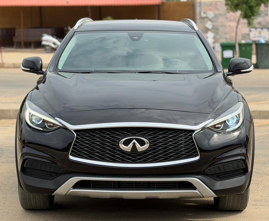 INFINITI QX30 AWD 2018.