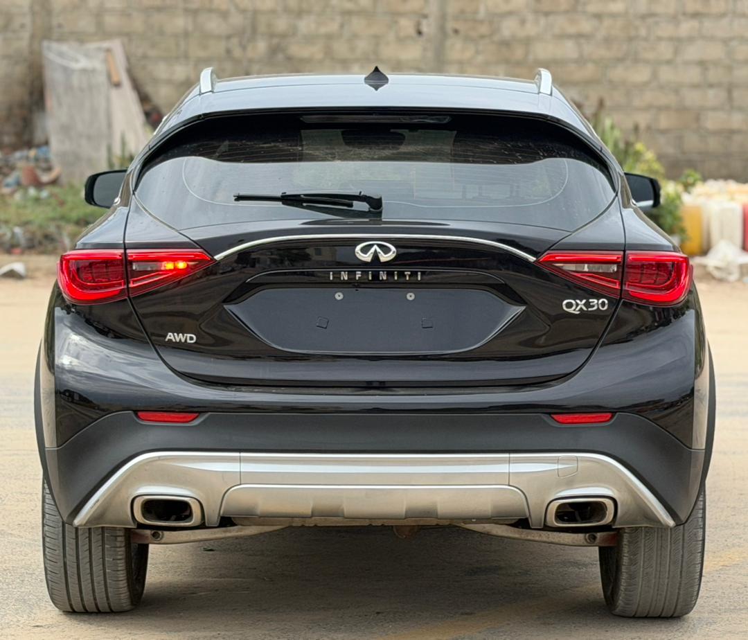 INFINITI QX30 AWD 2018.