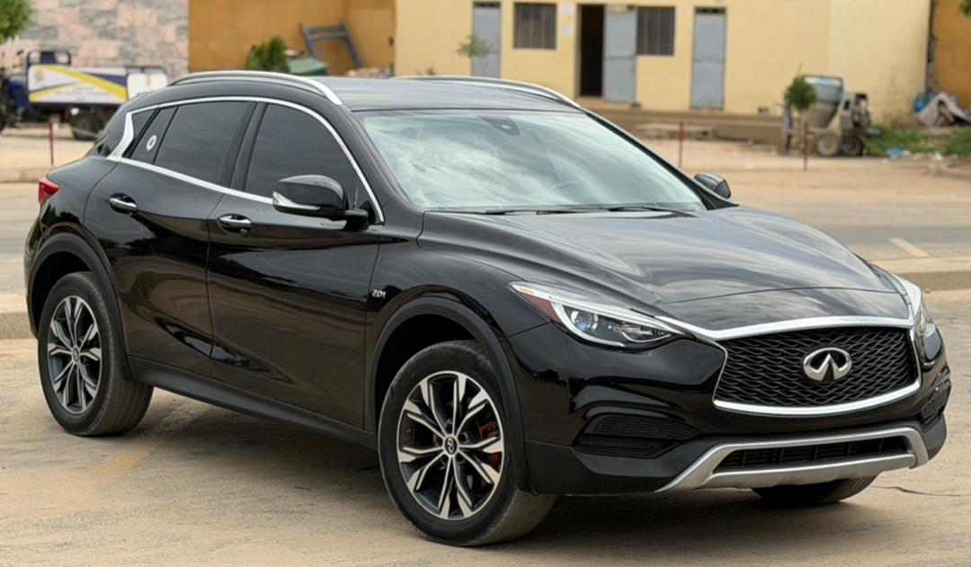 INFINITI QX30 AWD 2018.