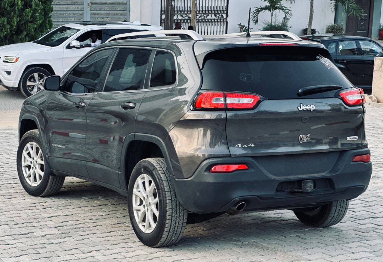 JEEP CHEROKEE LIMITED 2017