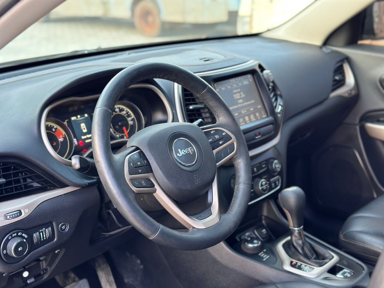 JEEP CHEROKEE LIMITED 2017