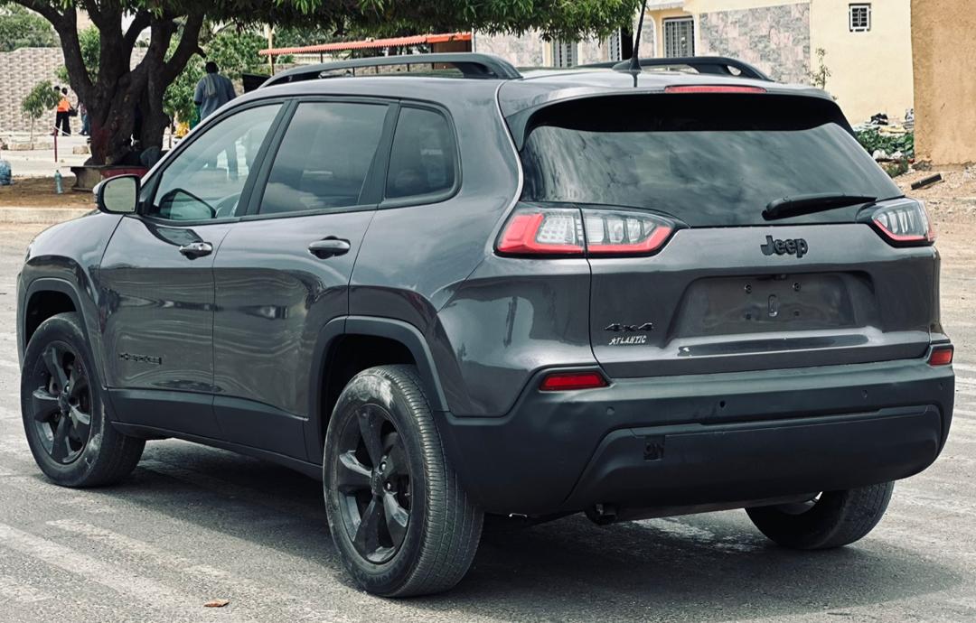 JEEP CHEROKEE LIMITED AWD