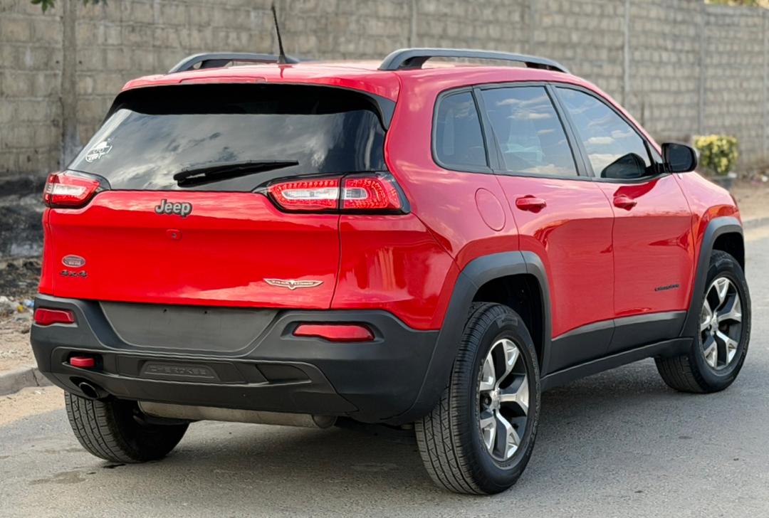 JEEP CHEROKEE TRAIL WALK 2017
