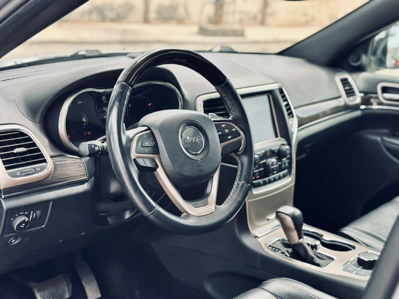 JEEP GRAND CHEROKEE OVERLAND 2017