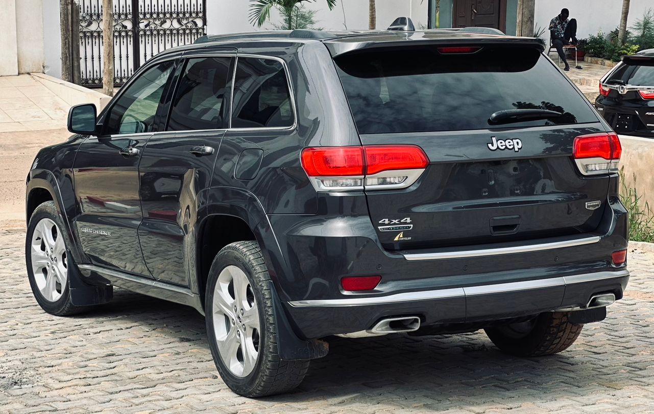 JEEP GRAND CHEROKEE SUMMIT 2017