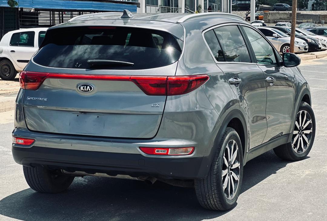 KIA SPORTAGE AWD 2017