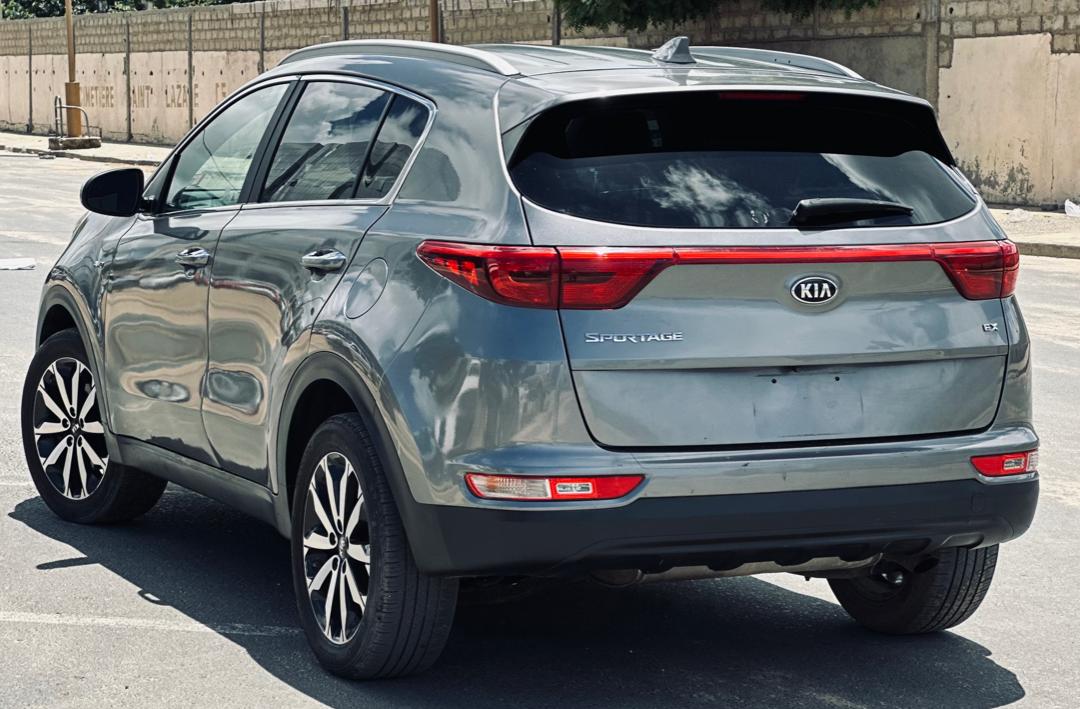 KIA SPORTAGE AWD 2017