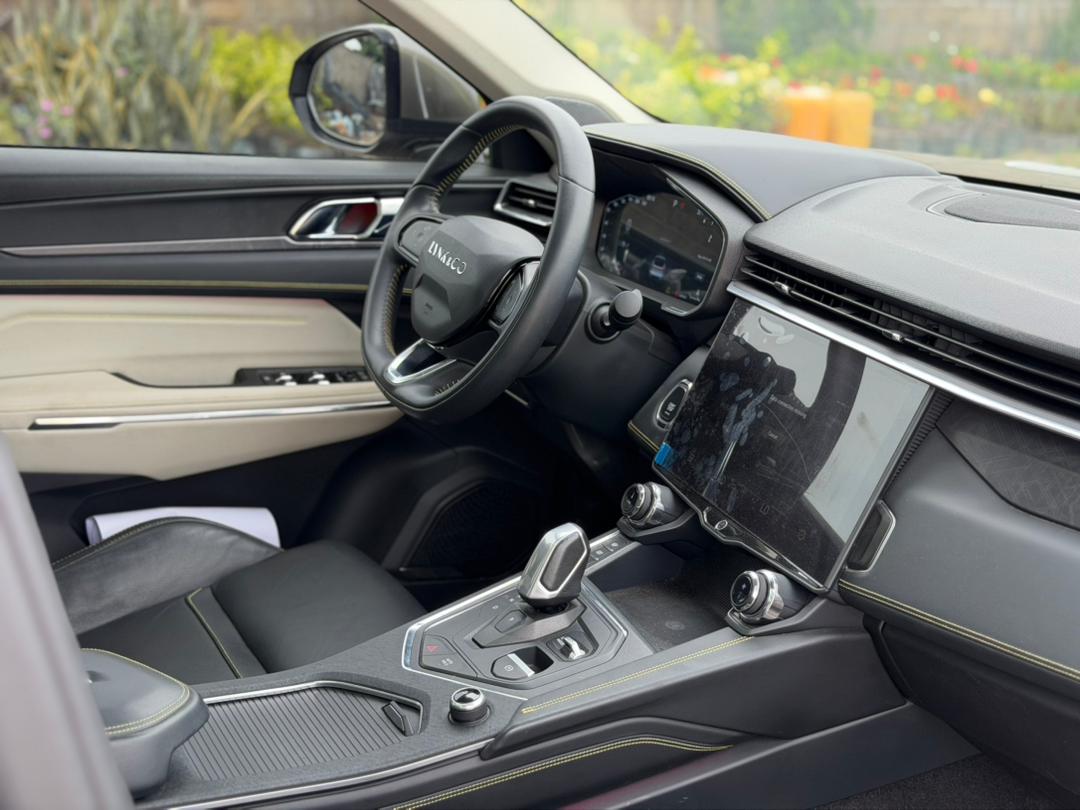 LINK & CO 05 SUV Premium