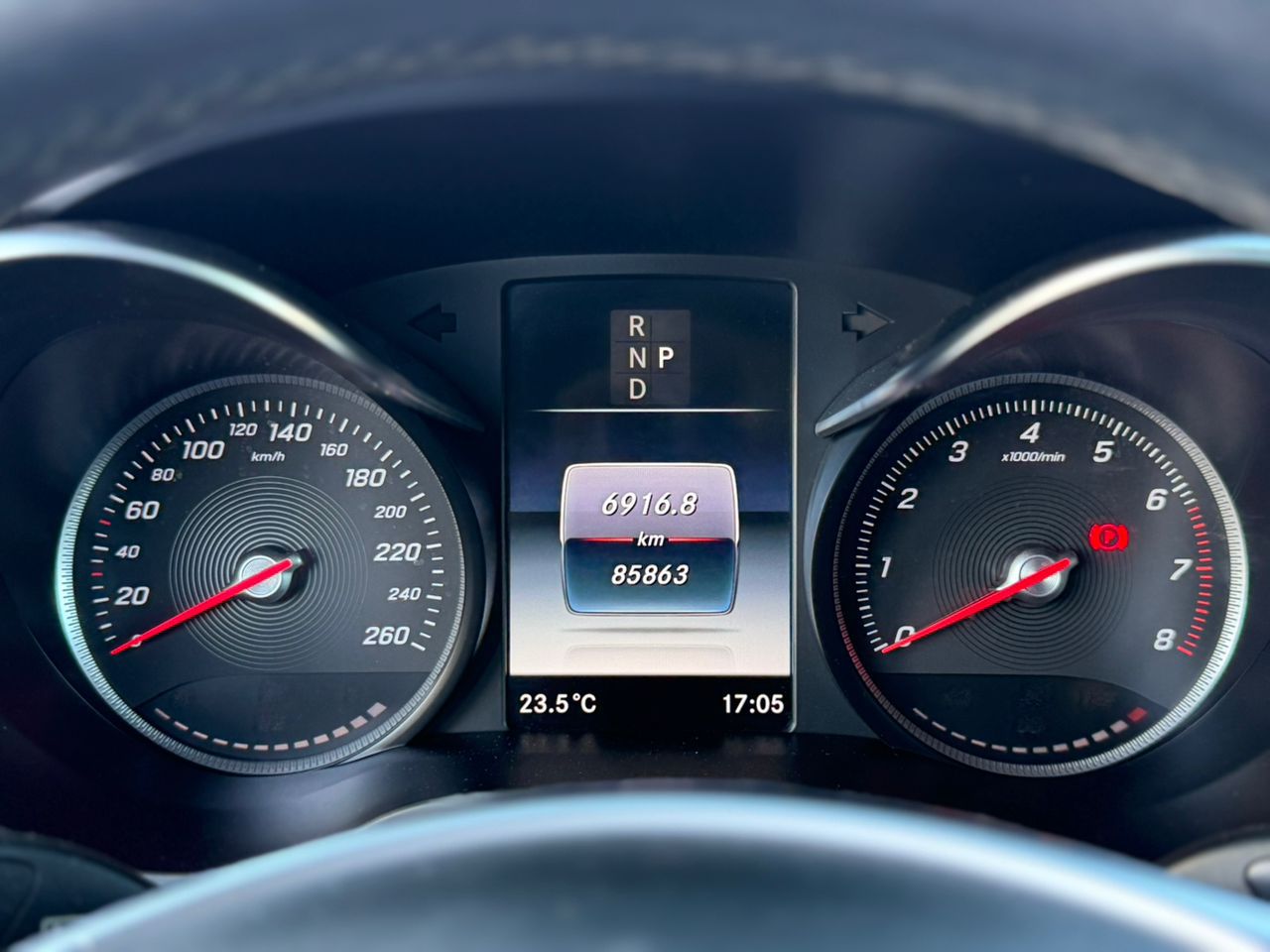 MERCEDES BENZ CLASS GLC 250