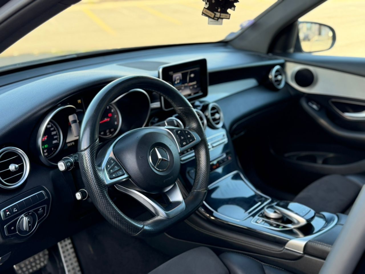 MERCEDES BENZ CLASS GLC 250