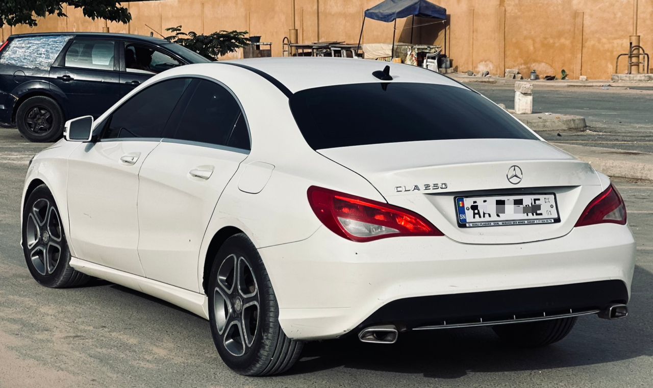 MERCEDES CLA 250