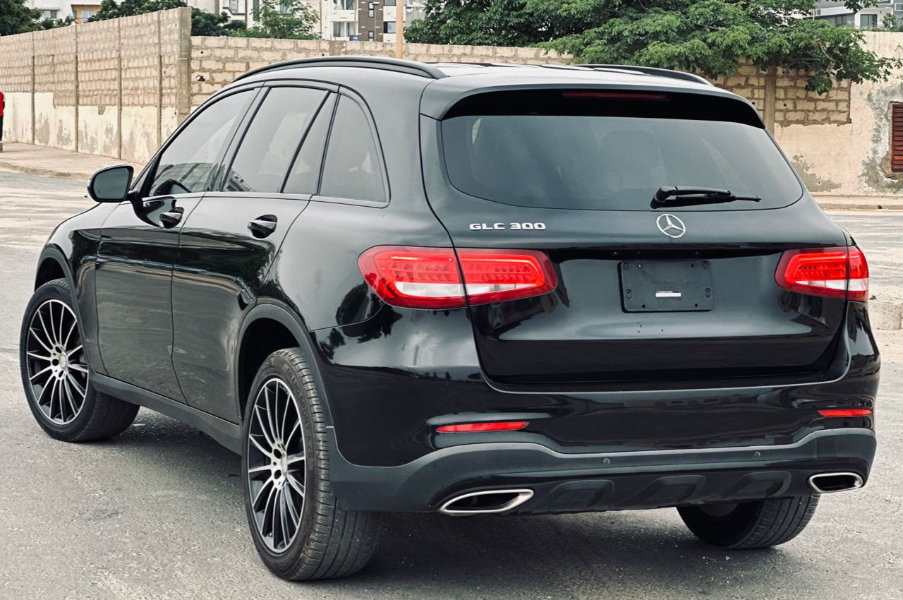 MERCEDES GLC300 2017