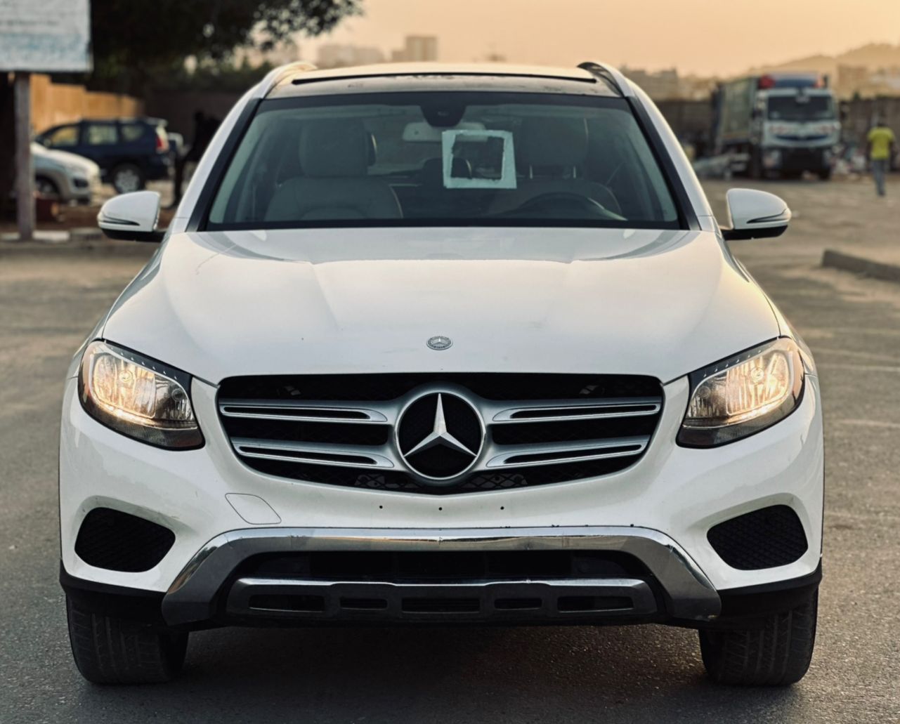 Mercedes GLC300