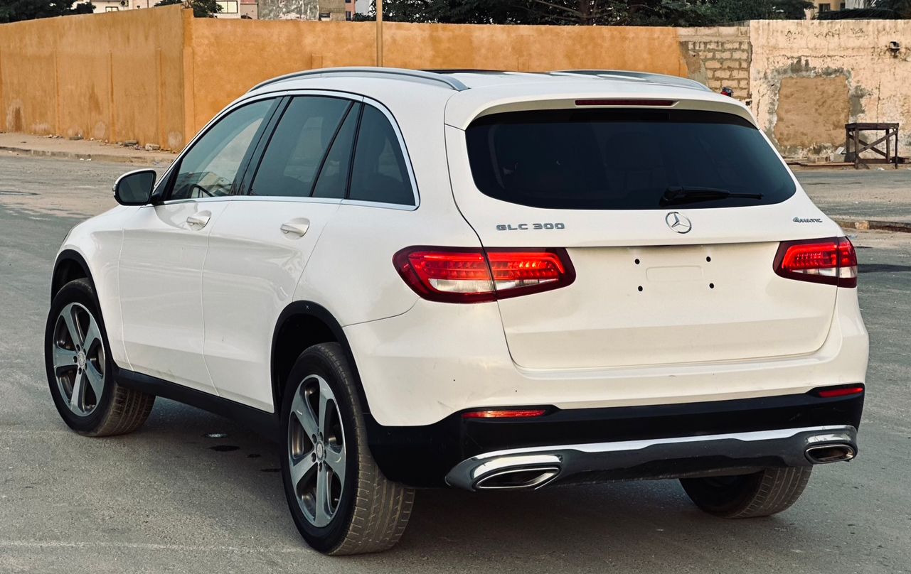 Mercedes GLC300