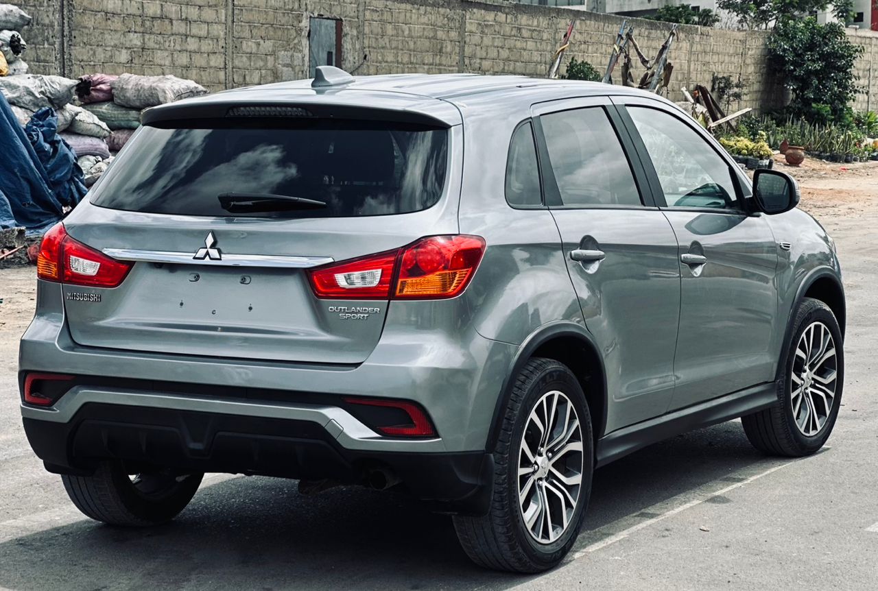 MITSHUBISHI OUTLANDER SPORT 2.0 2019.