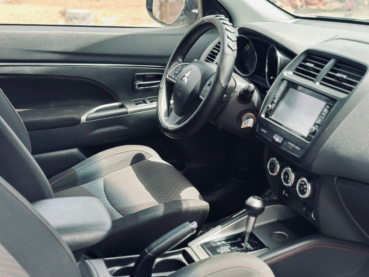 MITSHUBISHI OUTLANDER SPORT 2.0 2019.