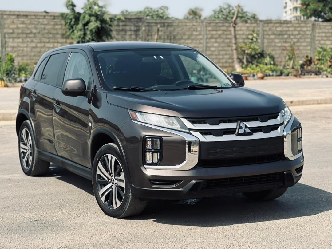 MITSUBISHI OUTLANDER 2020