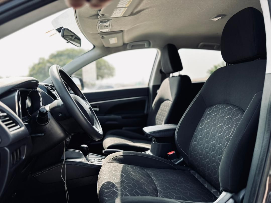 MITSUBISHI OUTLANDER 2020