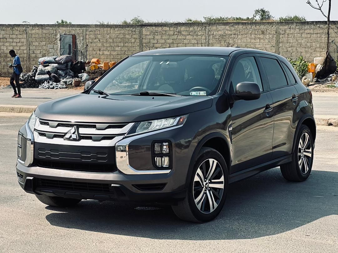 MITSUBISHI OUTLANDER 2020