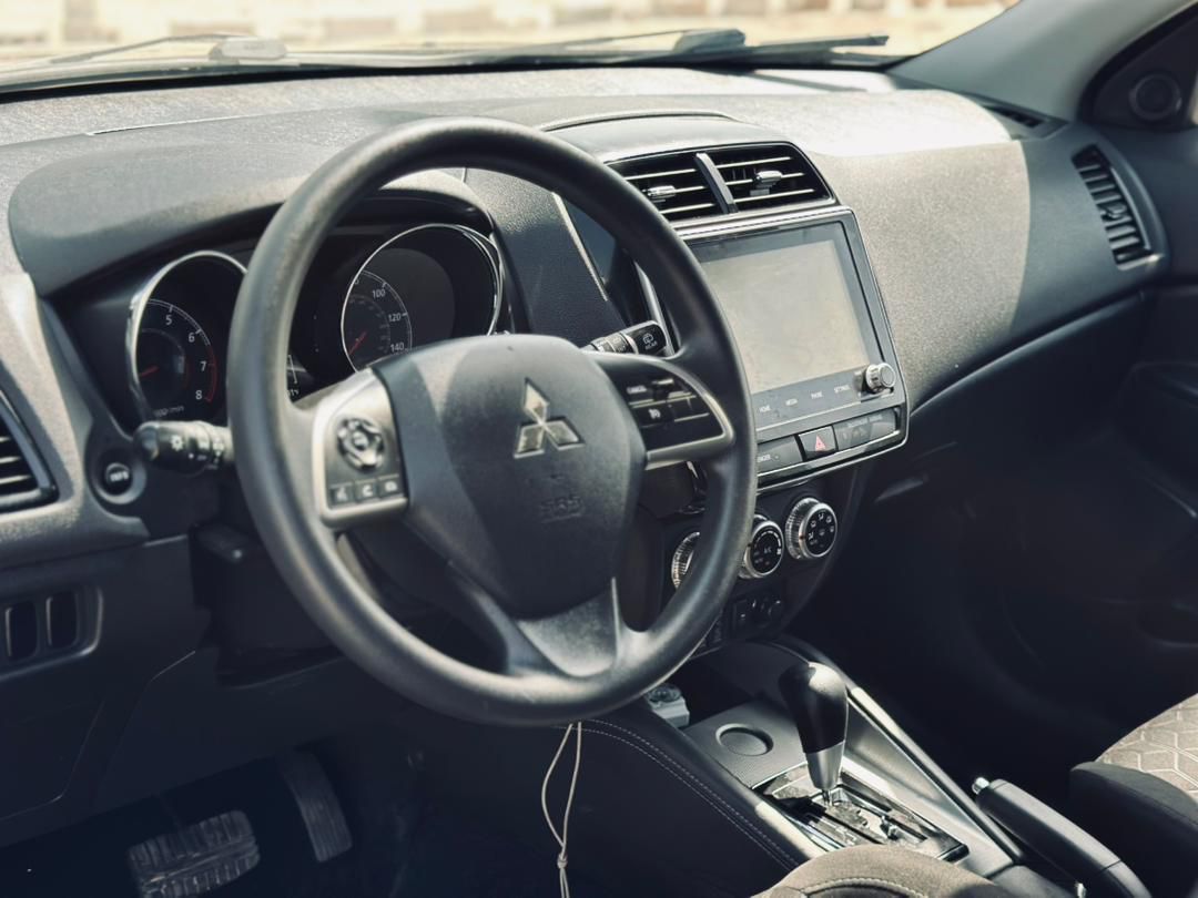 MITSUBISHI OUTLANDER 2020