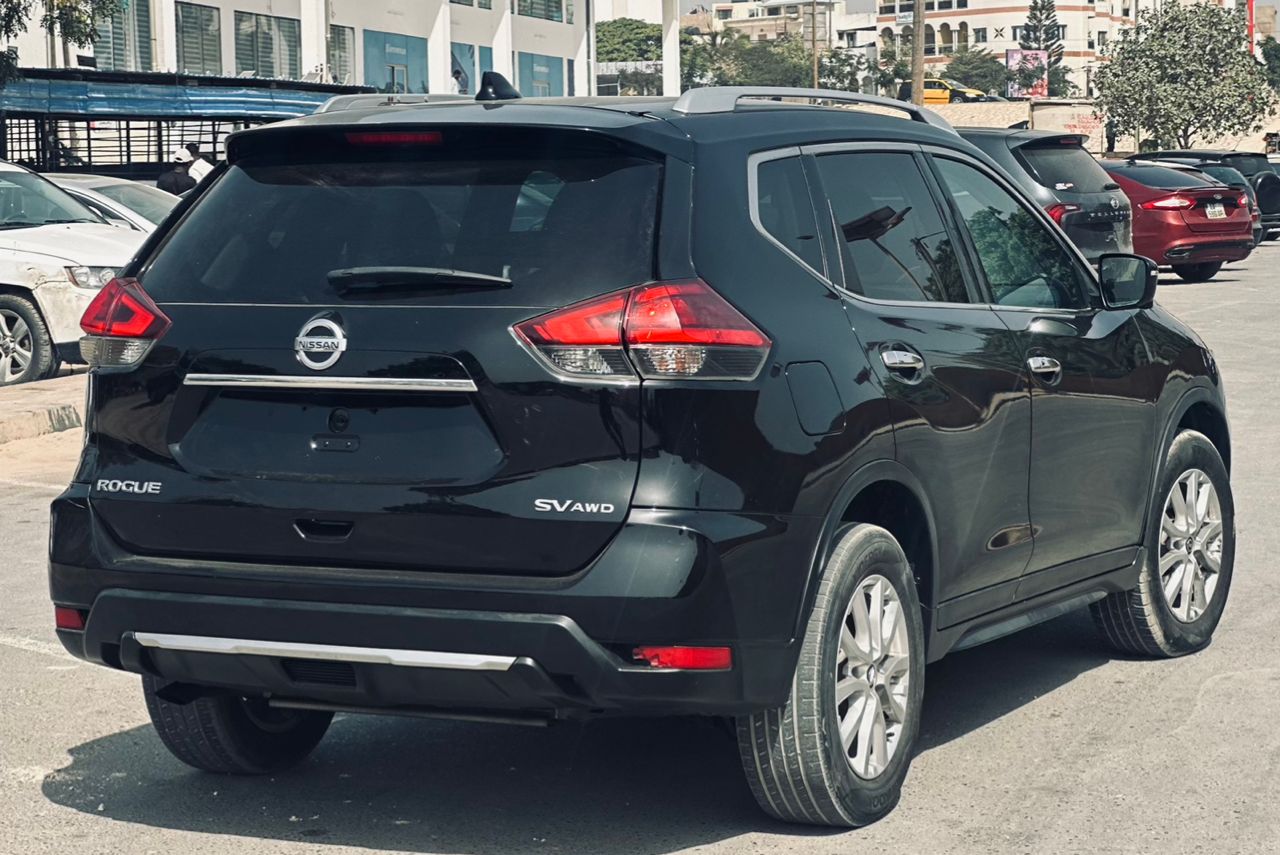 NISSAN ROGUE SV AWD 2017