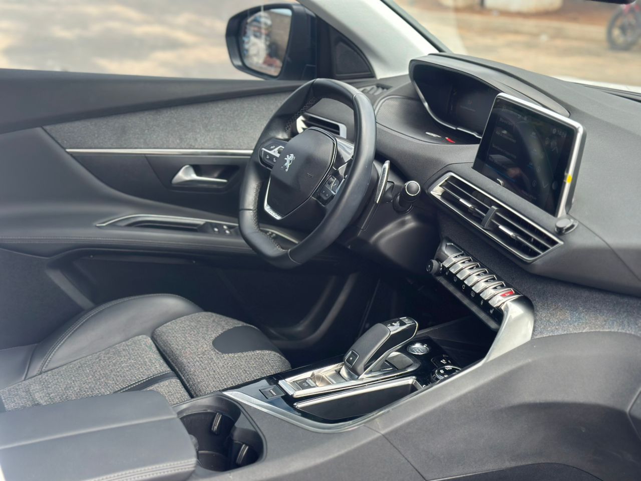 PEUGEOT 3008 GT LINE