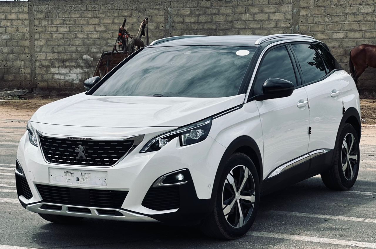 PEUGEOT 3008 GT LINE