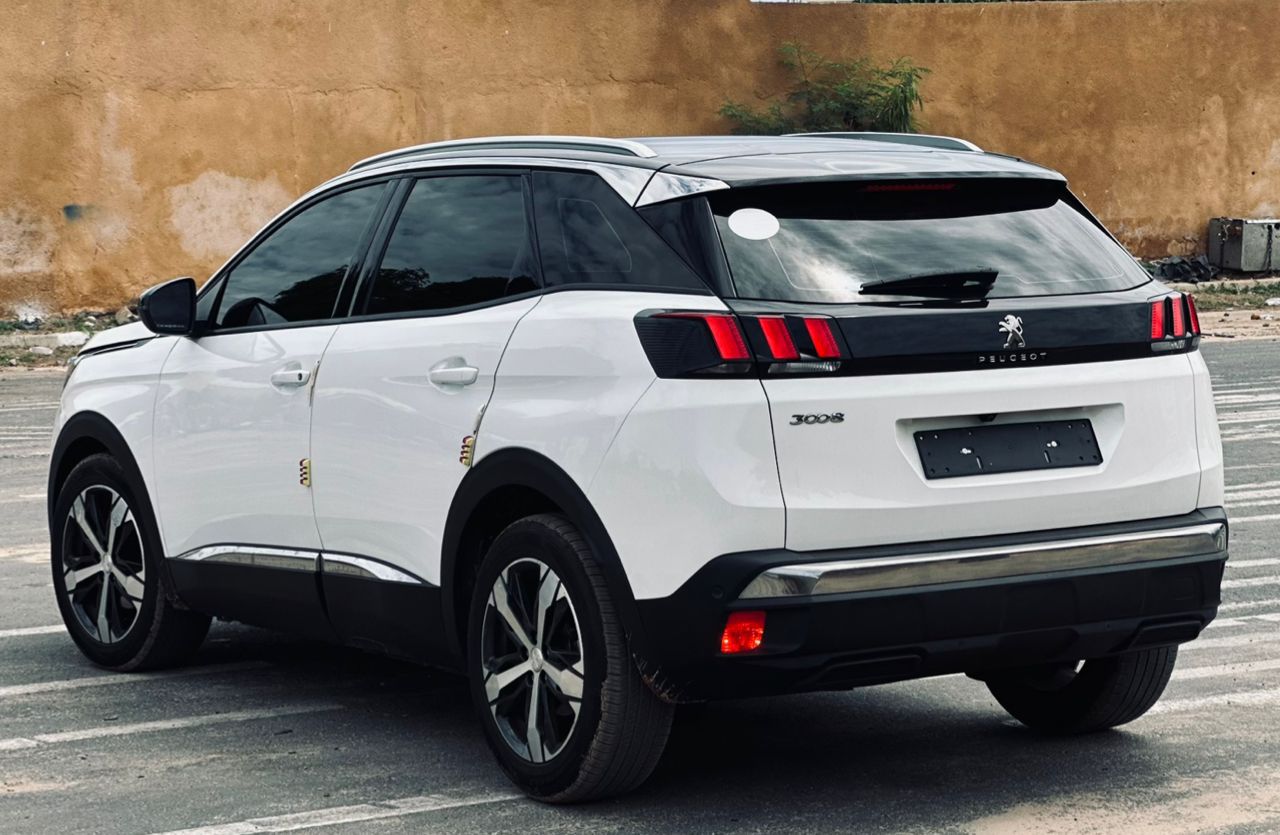 PEUGEOT 3008 GT LINE
