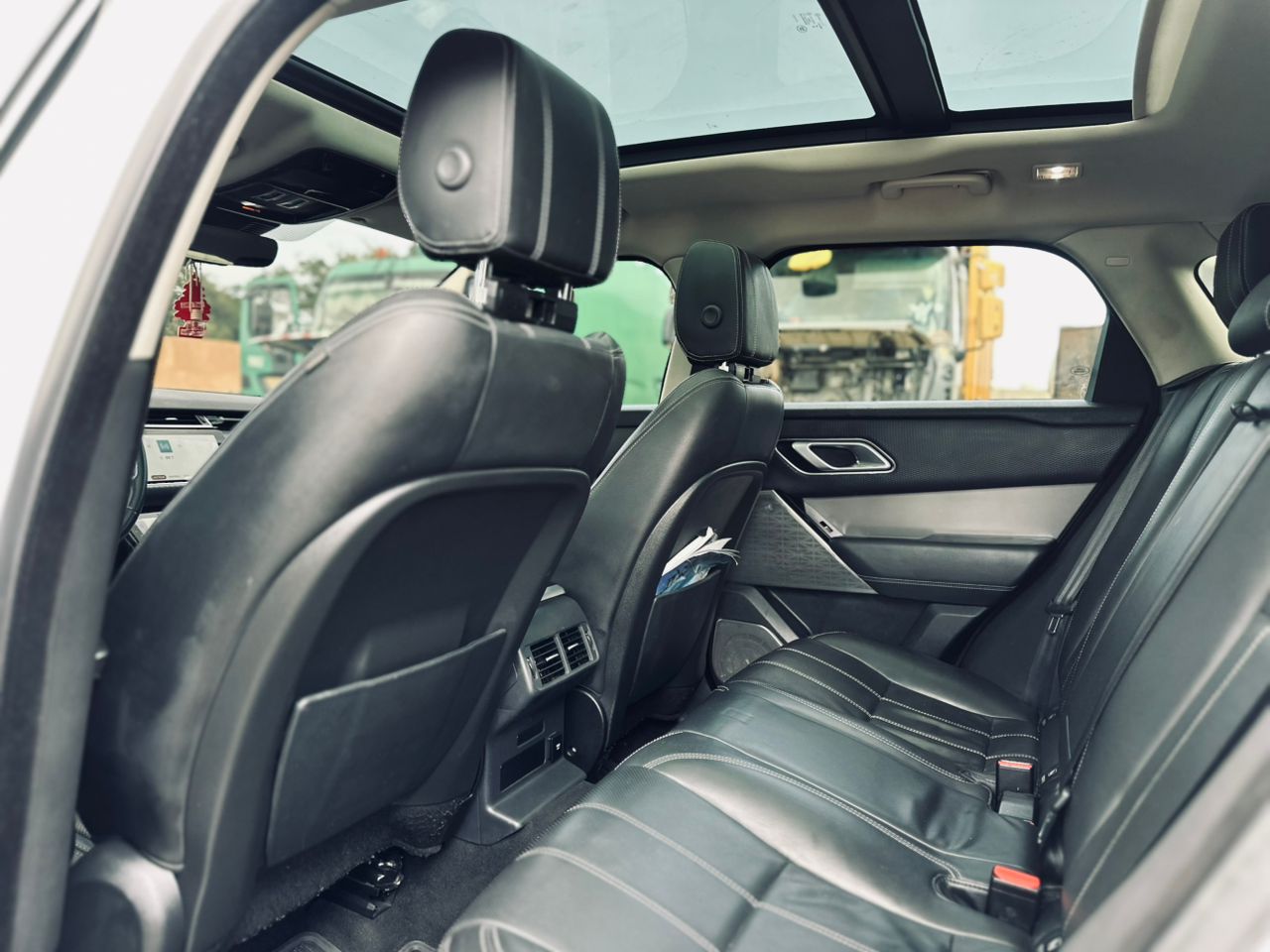RANGE ROVER VELAR S