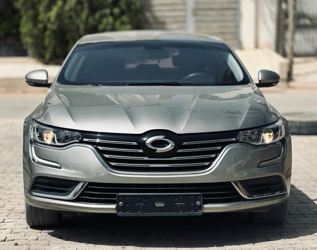 RENAULT SM6